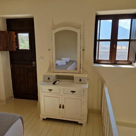 Daire Krialianika House 2 *