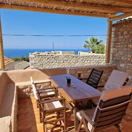 Krialianika House 2 *